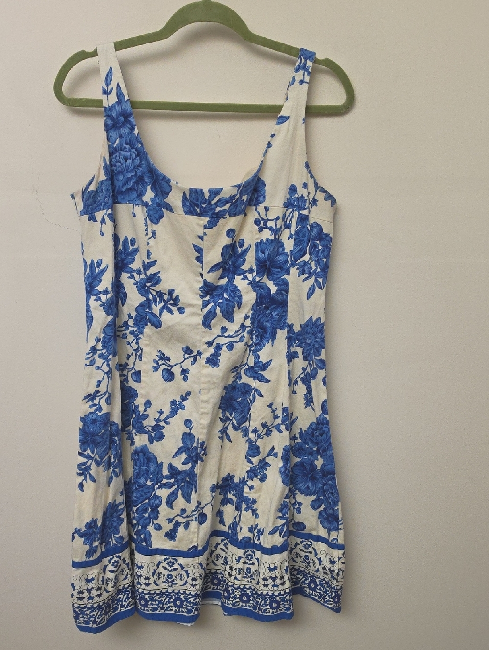 Jones Wear White Mini Dress with Blue Floral Print SZ 12 - Picture 2 of 6
